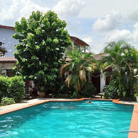 Villa Sisavad Guesthouse Vientiane Exteriér fotografie