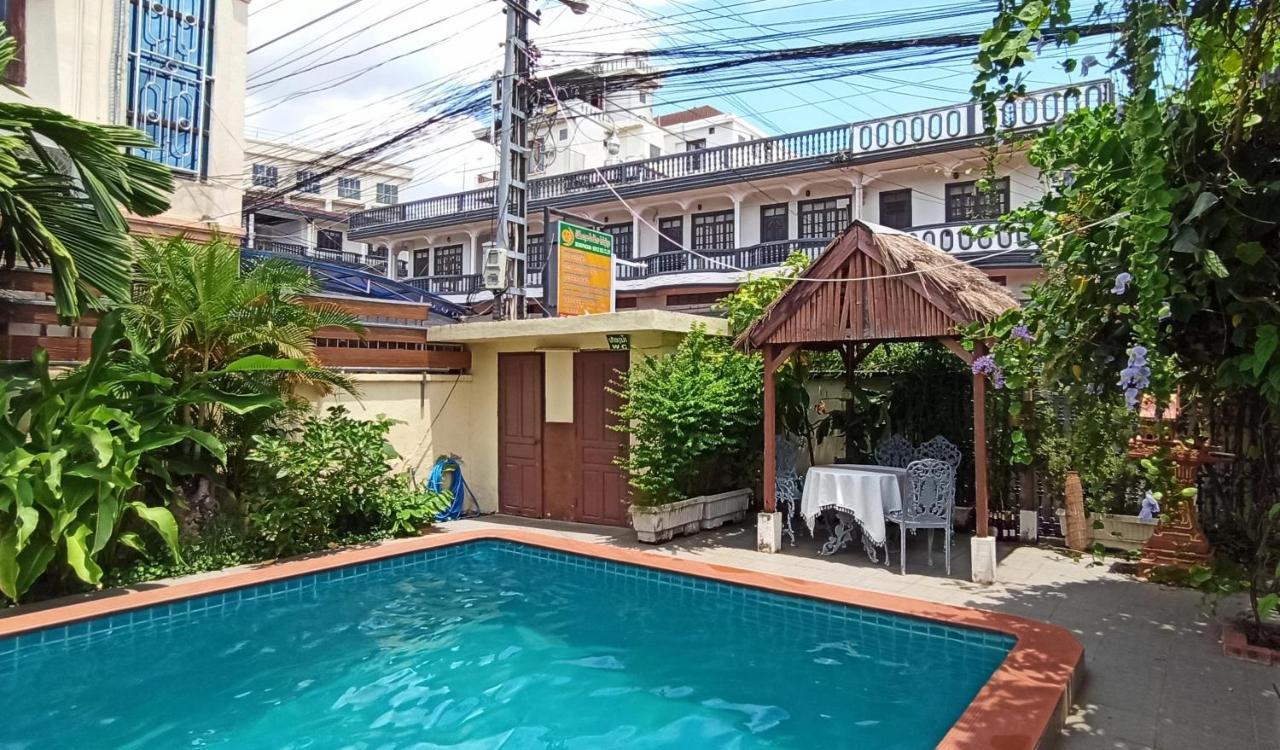 Villa Sisavad Guesthouse Vientiane Exteriér fotografie