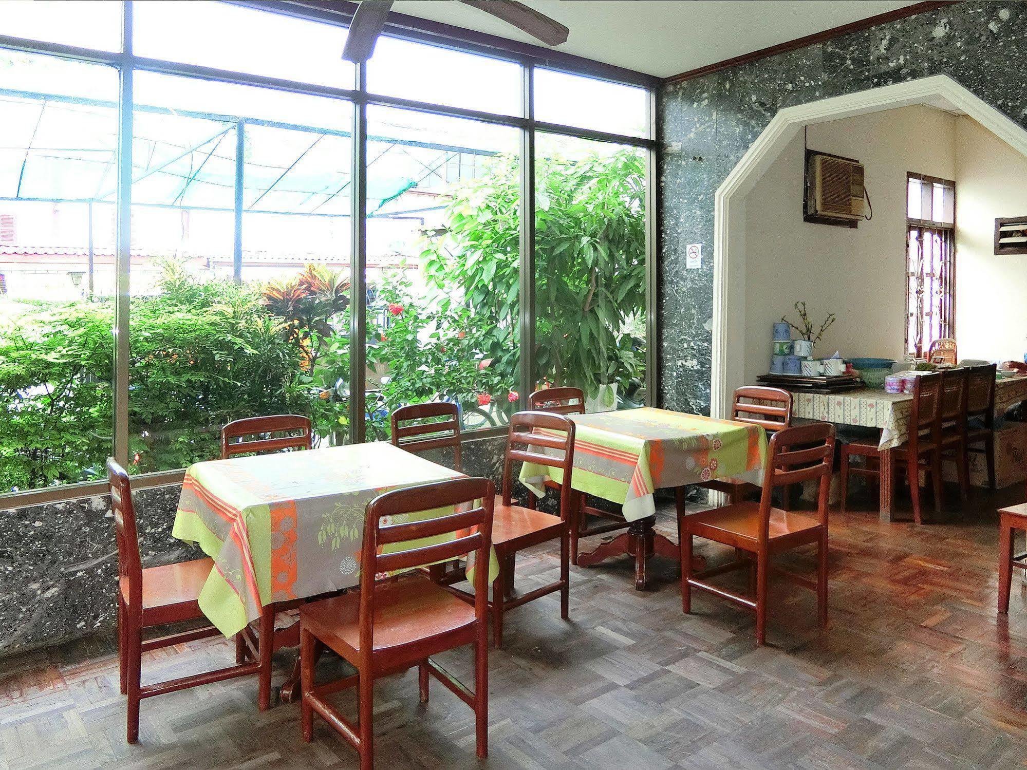 Villa Sisavad Guesthouse Vientiane Exteriér fotografie