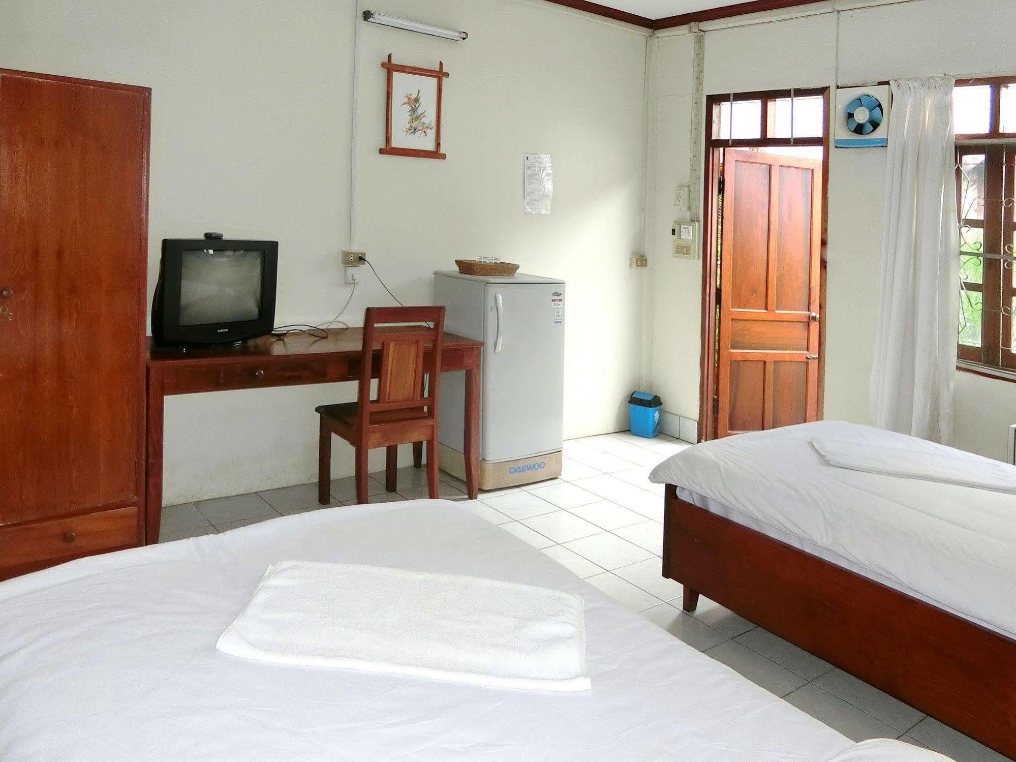Villa Sisavad Guesthouse Vientiane Exteriér fotografie