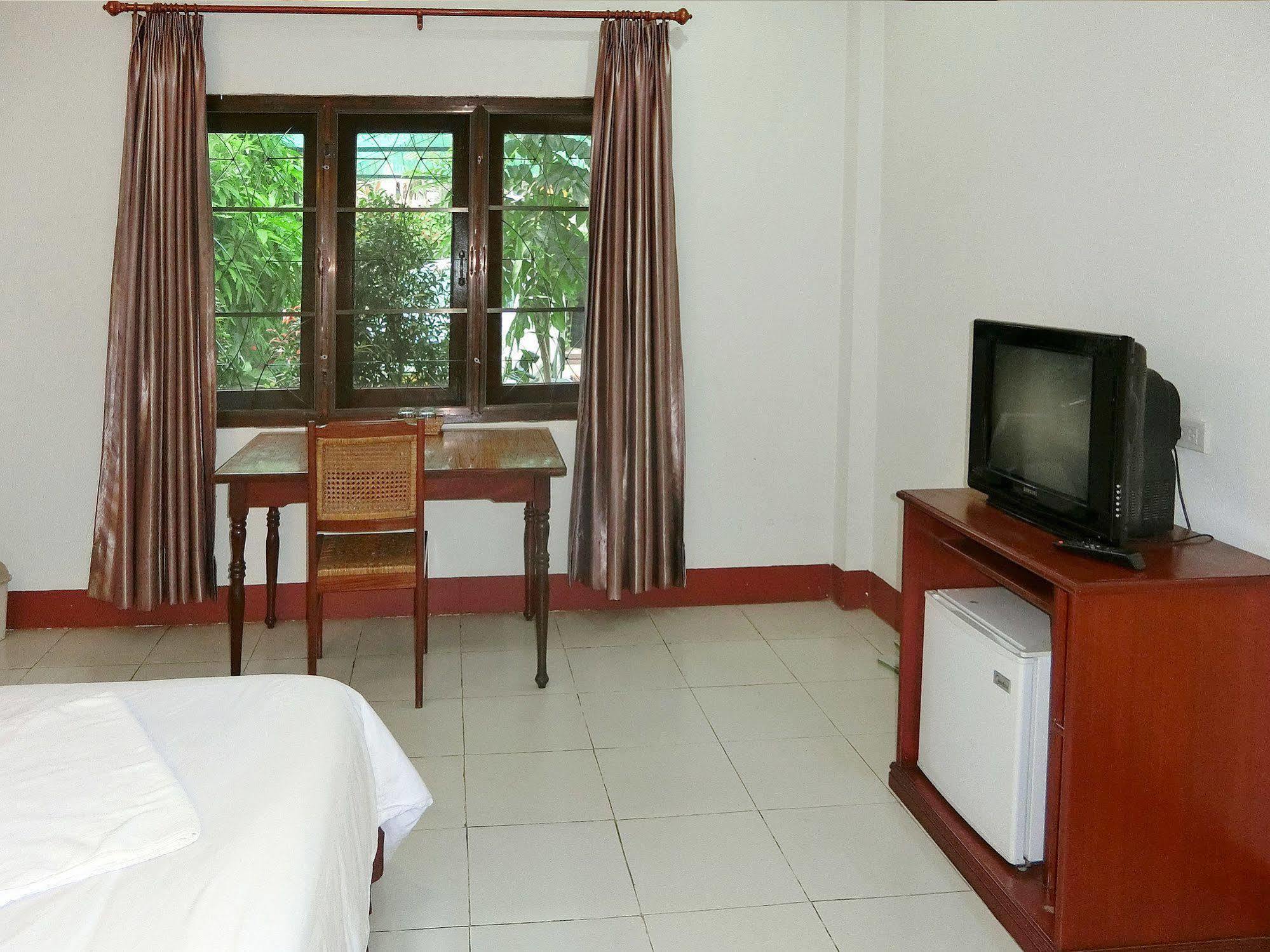 Villa Sisavad Guesthouse Vientiane Exteriér fotografie