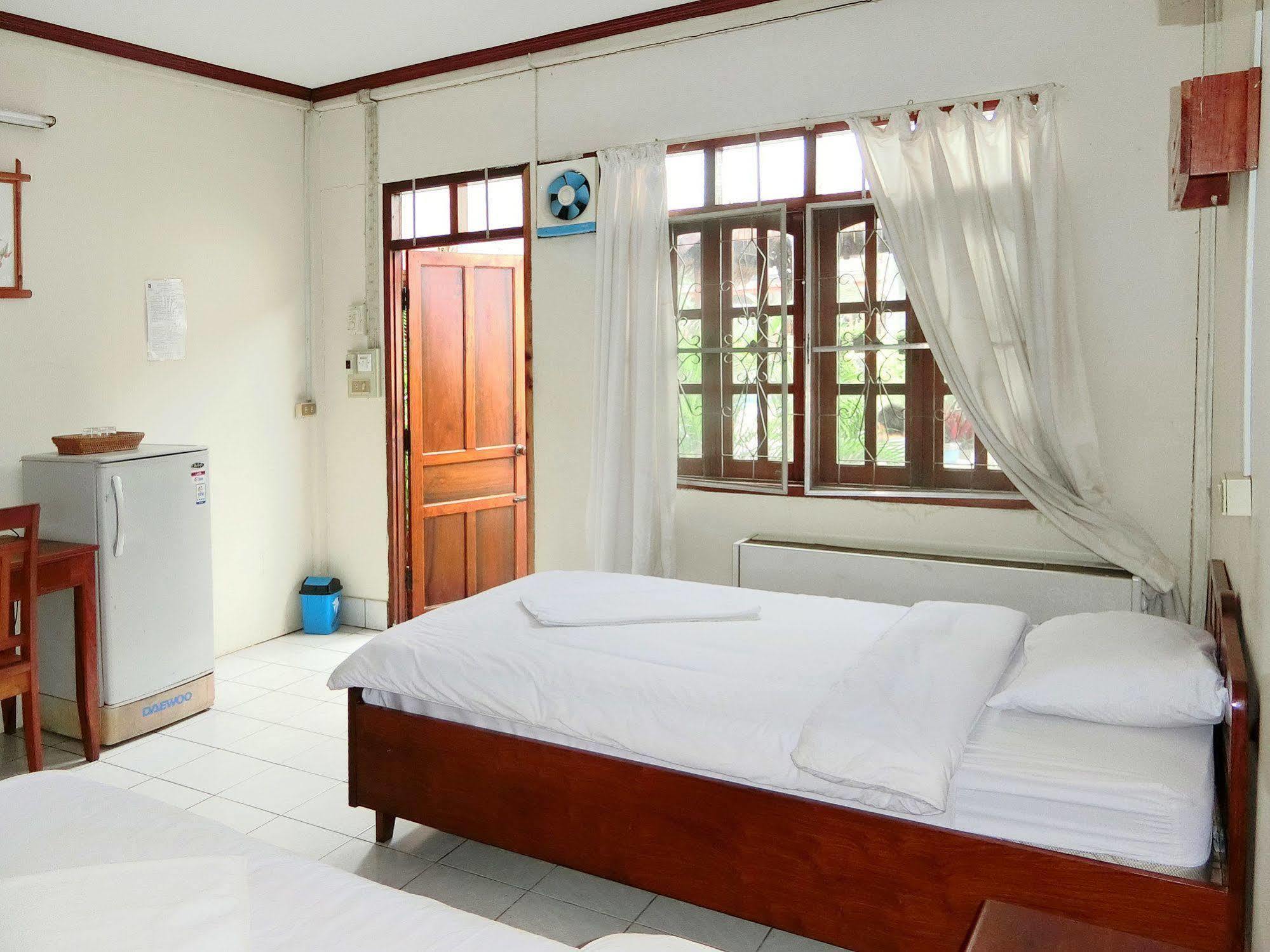 Villa Sisavad Guesthouse Vientiane Exteriér fotografie