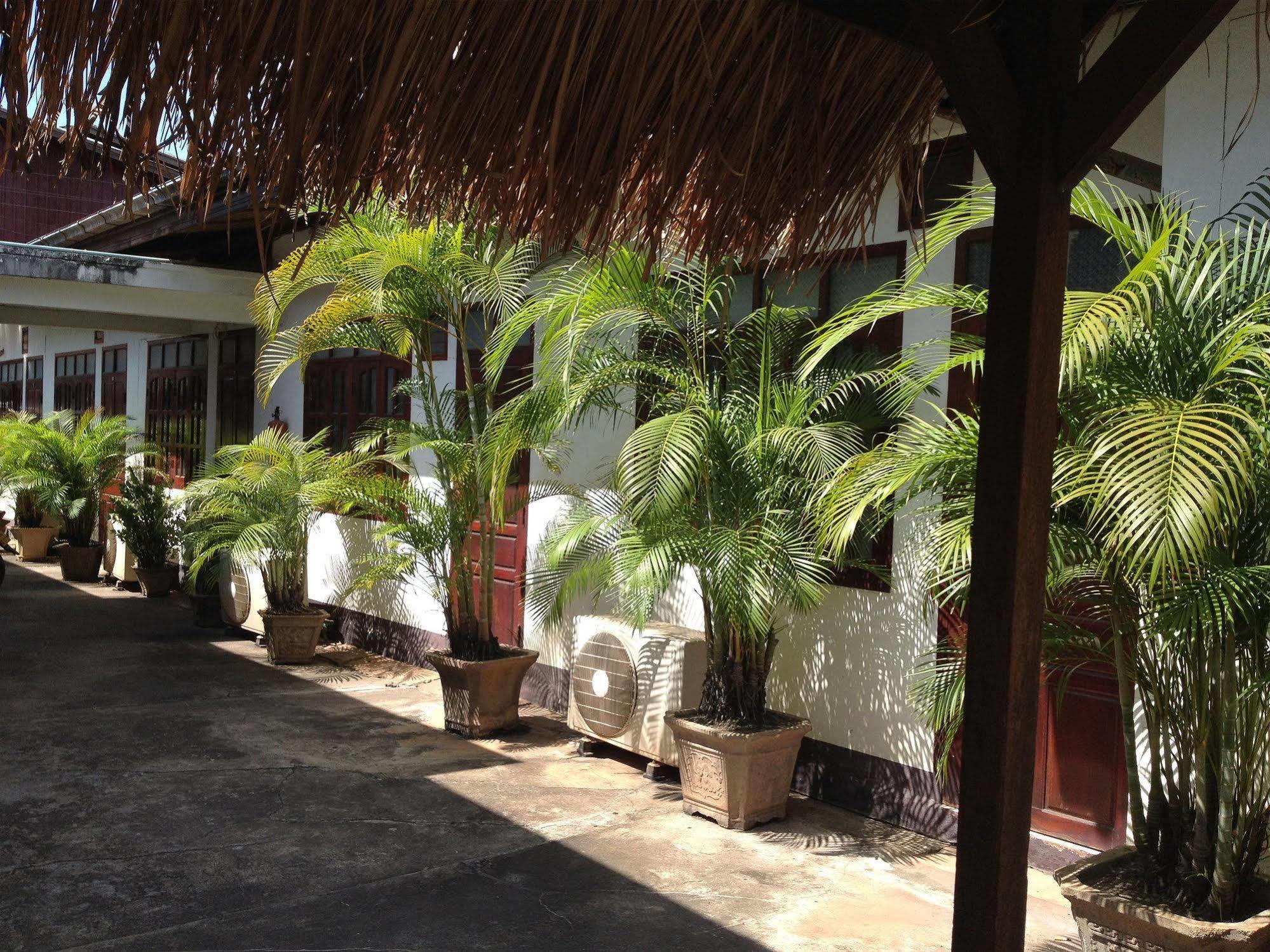 Villa Sisavad Guesthouse Vientiane Exteriér fotografie