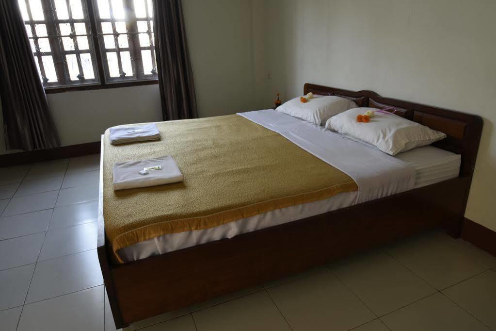 Villa Sisavad Guesthouse Vientiane Exteriér fotografie