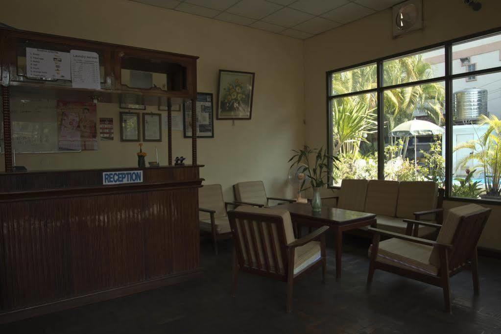 Villa Sisavad Guesthouse Vientiane Exteriér fotografie