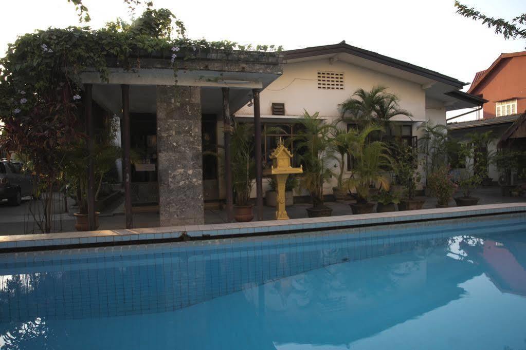 Villa Sisavad Guesthouse Vientiane Exteriér fotografie